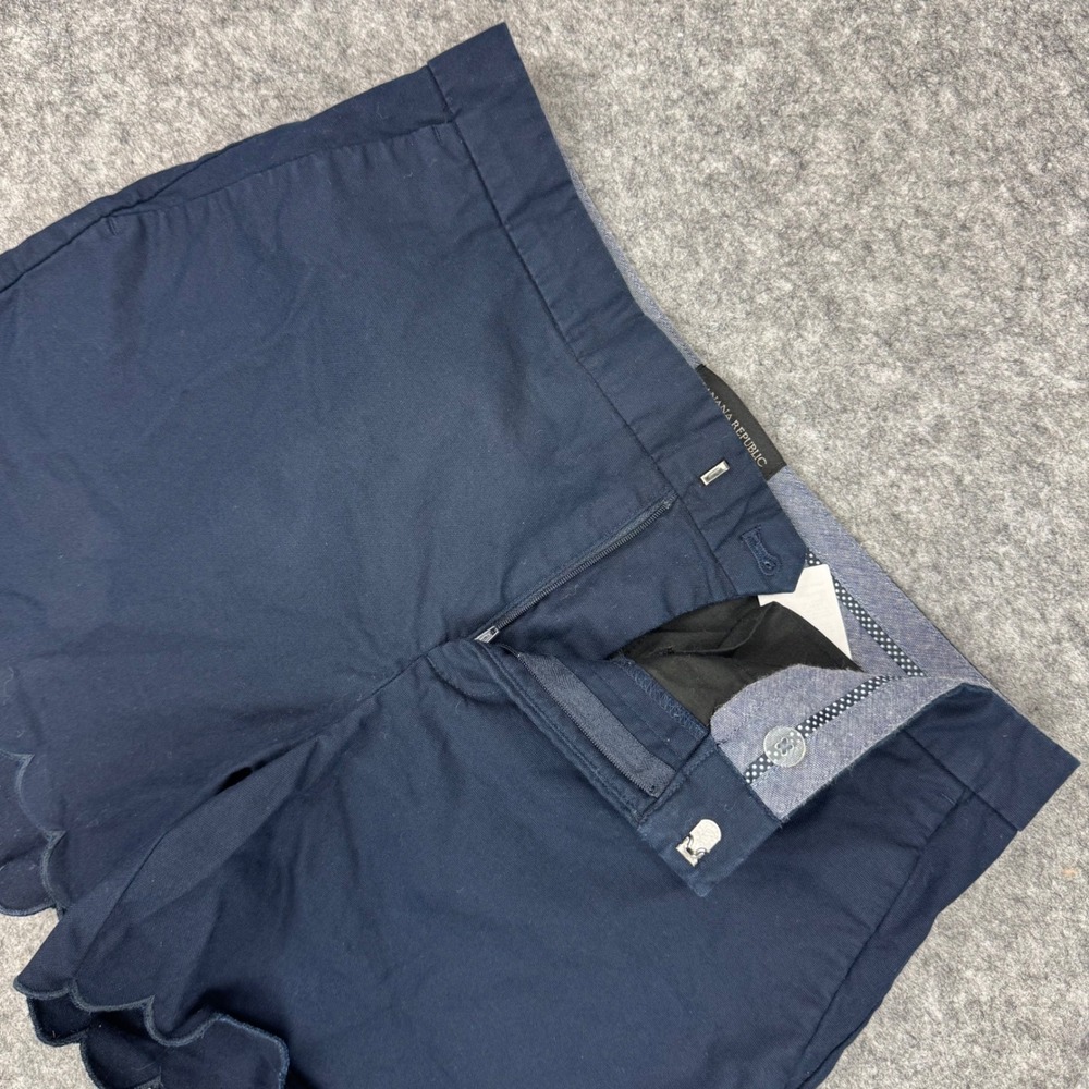 Banana Republic Navy Scalloped Hem Chino Shorts Womens Size 6